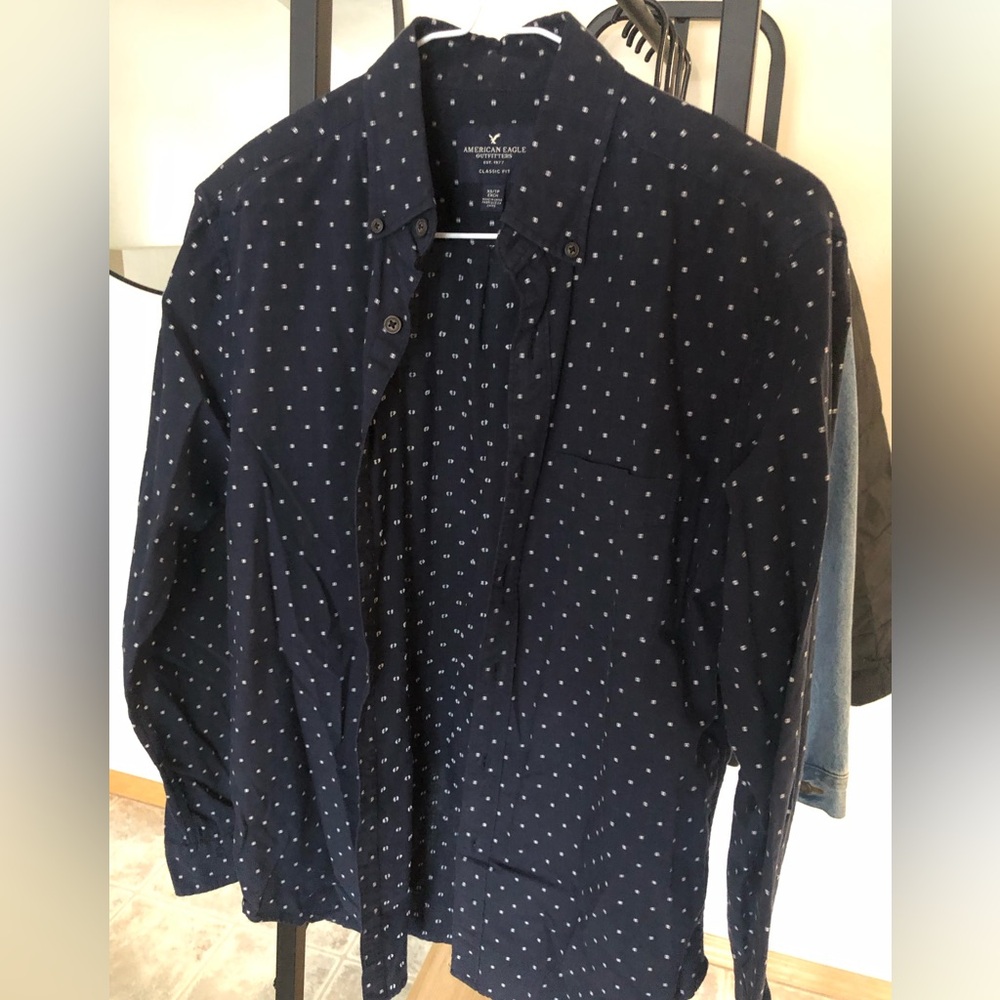 Men’s American Eagle XS button-down